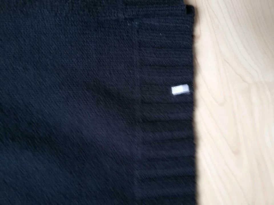 Esprit Pullover schwarz Größe 42 in Wiebelsheim