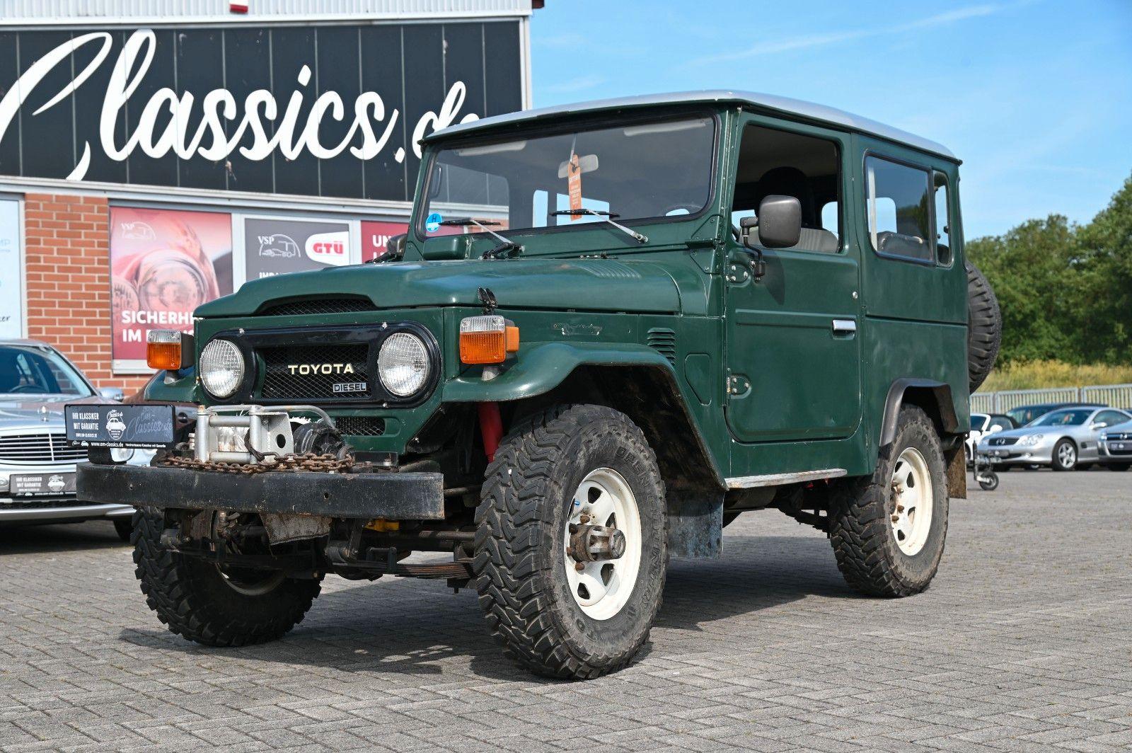 Abbildung des Autos Toyota Land Cruiser BJ 4…