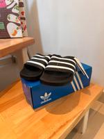 Adilette adidas 44,5 NEU Hessen - Neu-Isenburg Vorschau