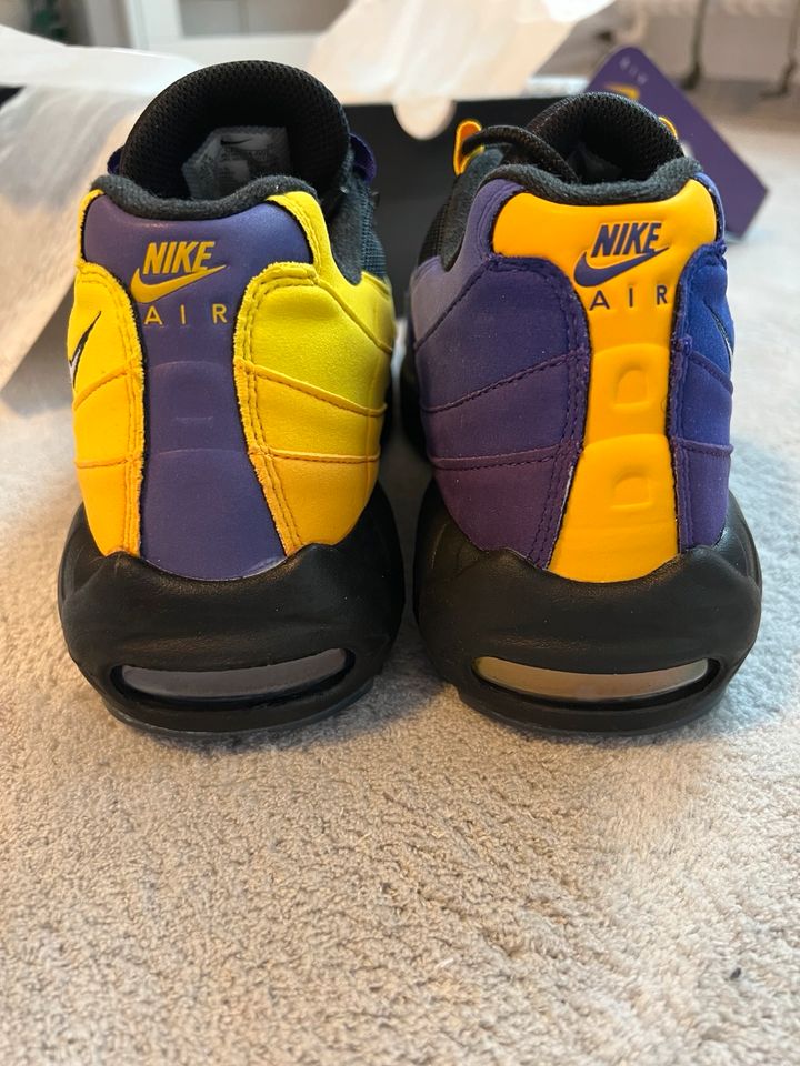 LeBron James x Nike Air Max 95 "Lakers" NEU & OVP in Bremen