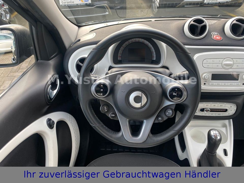 Smart FORFOUR 1.0 PASSION 99-TKM|KLIMA|TEMPOM.|SITZH. in Hamburg