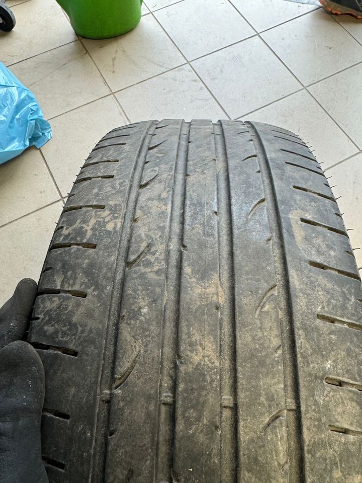 2x Sommerreifen 245 65 17 Bridgestone Reifen in Brigachtal