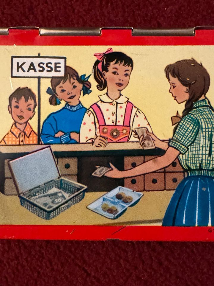 Alte Kasse Kaufmannsladen Blechspielzeug+Spielgeld 1940/50er J. in Leipzig