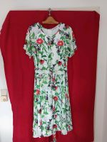 Sommerkleid mit Blumenmotiv 46 Rheinland-Pfalz - Oberzissen Vorschau