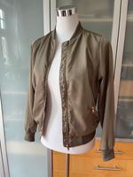 Gina Tricot • Bomberjacke • Gr 34 wie 36 • oliv • wie neu Bremen - Vegesack Vorschau