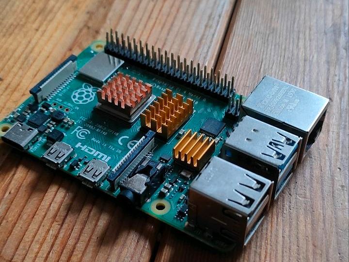 Raspberry Pi 4 Model B 1Gb in Schwarzenberg (Erzgebirge)