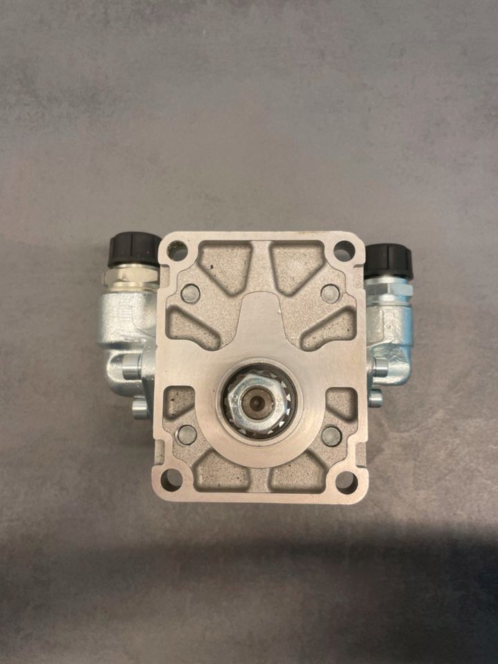 Hydraulik-Motor Vivolo 14cc in Schmallenberg