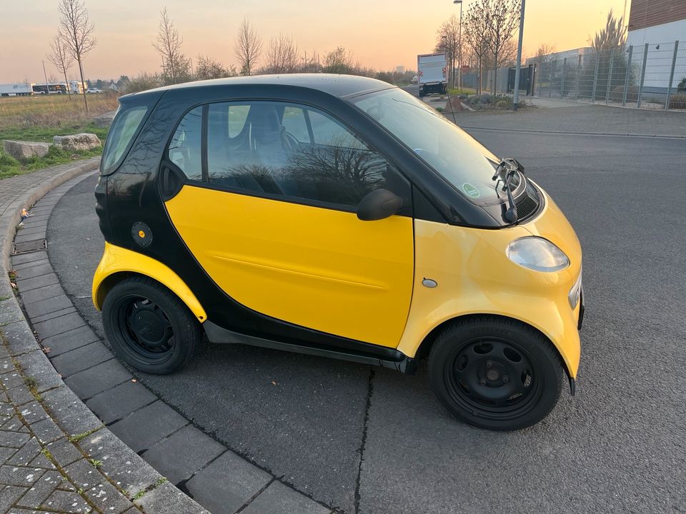 Smart Fortwo 450 in Wiesbaden
