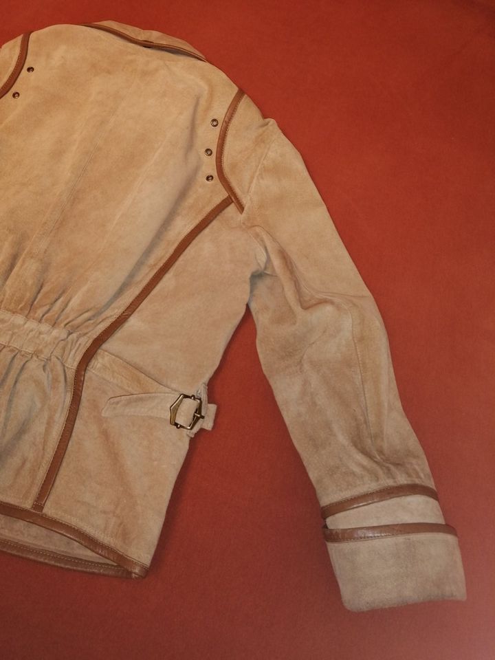 BIBA Damen Leder Jacke Gr. 40 braun beige Bändern Umschlagärmel in Koblenz