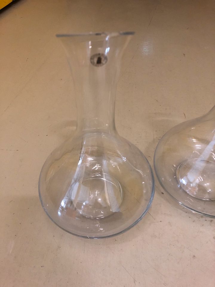 2 gläserne Vasen, durchsichtig in Leipzig