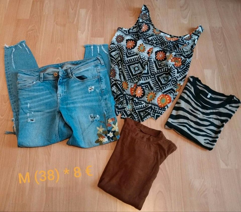 Damen Shirts Jeans Kleid Shorts M & L * Parka*Zara Mantel*Weste S in Kürnach