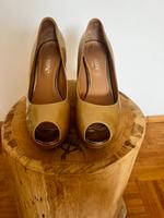 Maripe Peeptoes Gold Lackschuhe 39 Wandsbek - Hamburg Hummelsbüttel  Vorschau