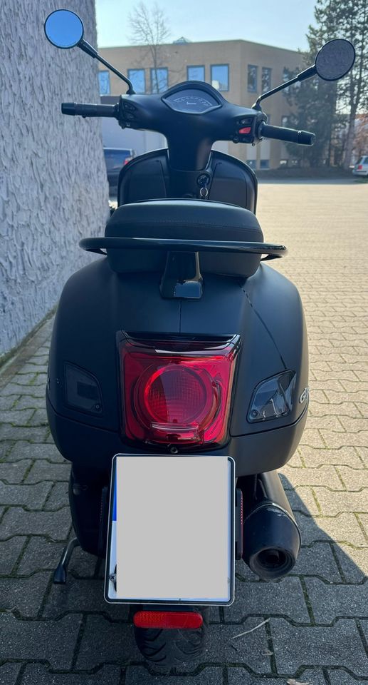 Vespa GTS 300 NOTTE in Stuttgart