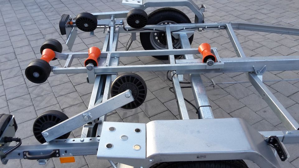 Respo Bootstrailer 1000 Kg Rücklichter klappbar in Stallwang