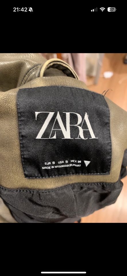 Zara Lederjacke Größe S in Essen