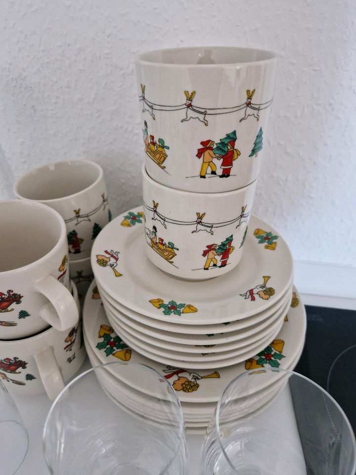 Diverse Porzellanware und Gläser in Zülpich