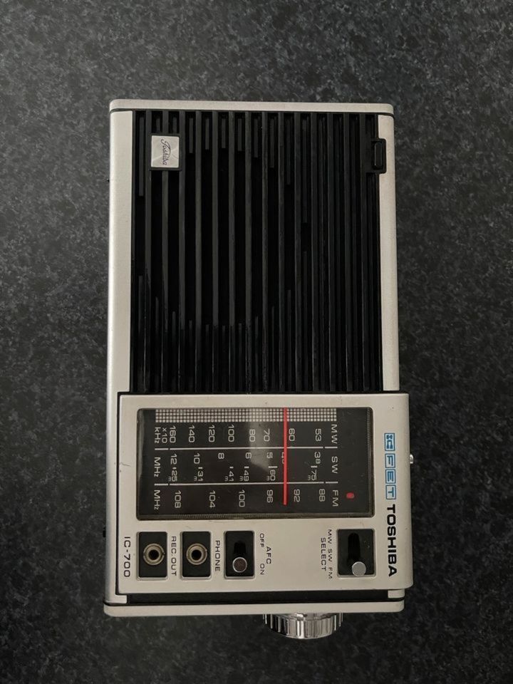 Toshiba IC-700C Solid State Radio Transistorradio *wie Neu* in Dresden