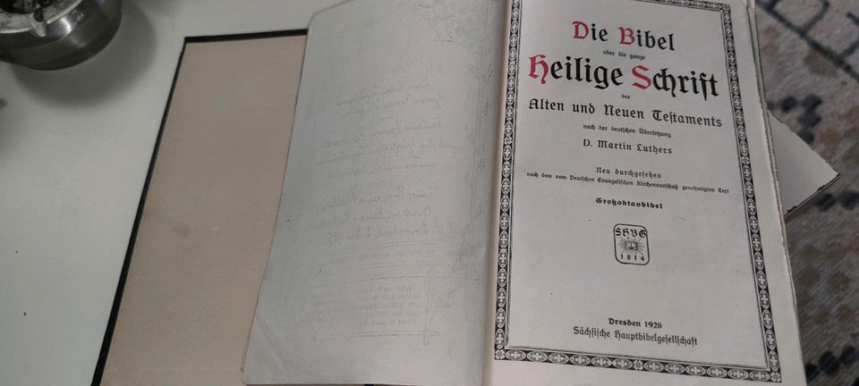 Die heilige Schrift "Die Biebel" Großoktavbibel  "Dresden 1920" in Bautzen