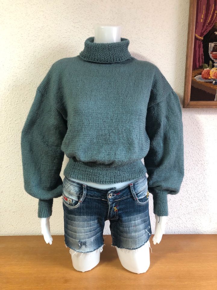 Handarbeit Seiden Crop locker Rollkragenpullover Strickpullover in Stadtallendorf