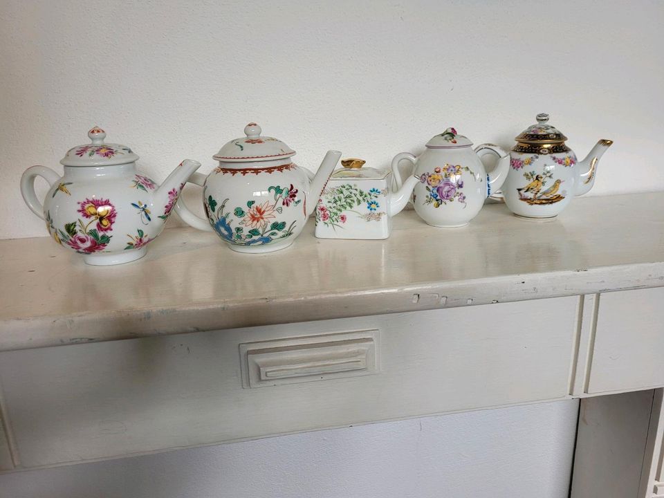 Teekannen Kannen Miniatur Victoria and Albert Museum in Evessen