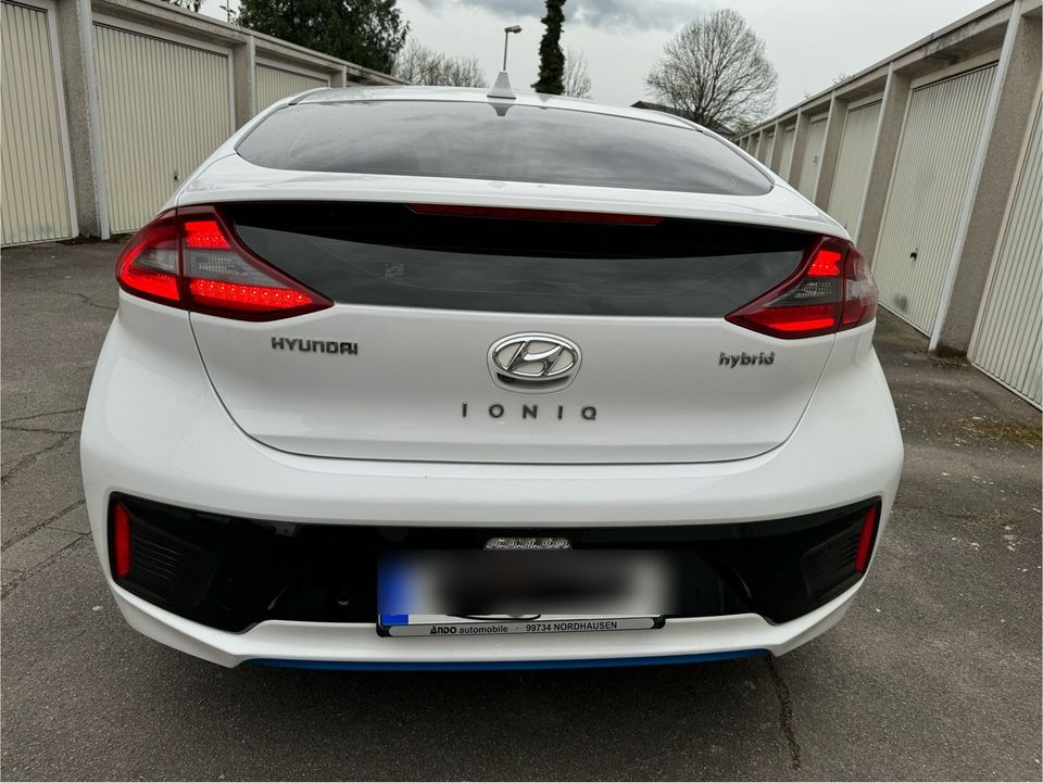 HYUNDAI IONIQ Premium HYBRID,Vollleder,Xenon,Navi,Scheckeft in Neuss