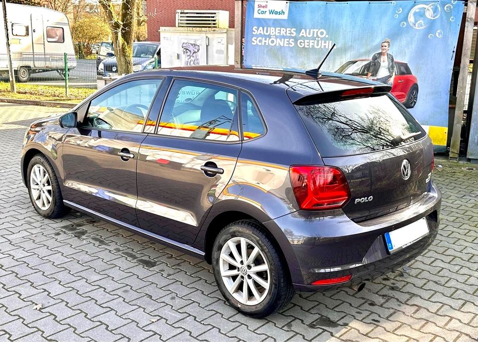 VW POLO LOUNGE 1,2 TSI 81KW•TÜV NEU•KLIMATRONIC•NAVI•SCHECKHEFT• in Augsburg