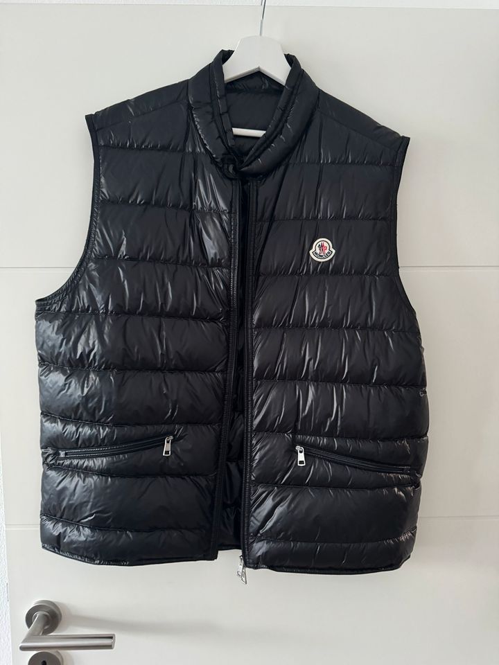 Moncler Weste in Barth