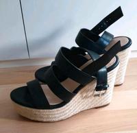 Sommerschuhe neu 39 Keilabsatz Stroh Sommer espadrille Niedersachsen - Nordstemmen Vorschau