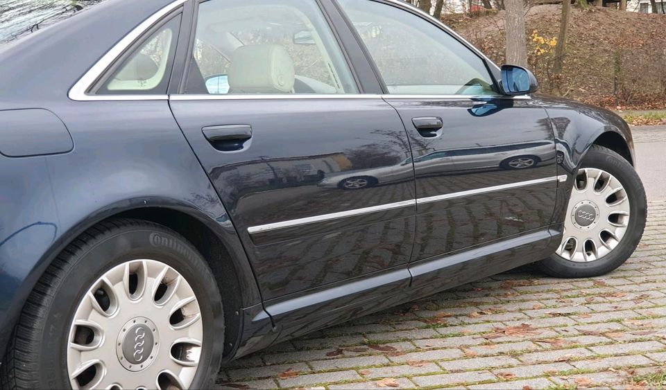 Audi A8 quattro  3,0 TDI 6V in Stuttgart