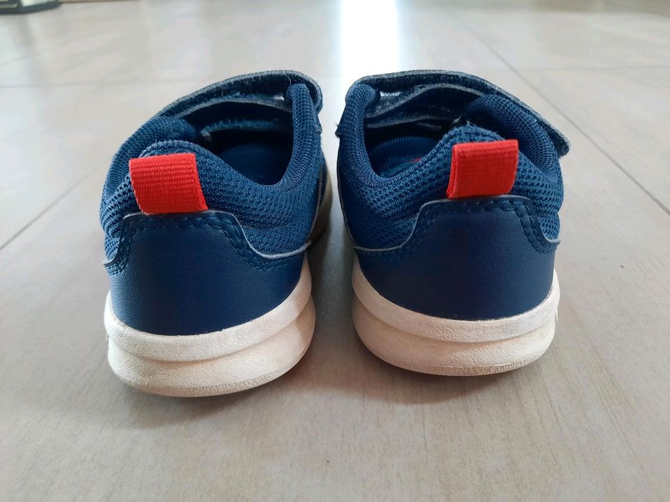 Adidas Tensaur Turnschuhe Sneaker Jungen Gr. 25 in Schwandorf