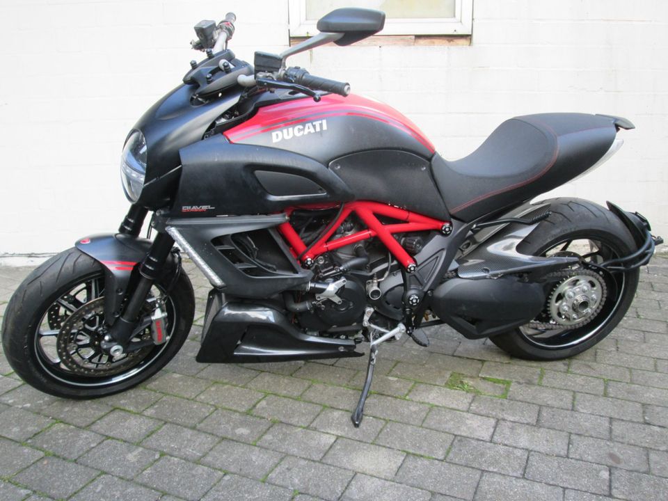 Ducati Diavel 1200 2011 Nur Ersatzteile Gabel Räder Elektrik in  Nordrhein-Westfalen - Detmold | Motorradersatz- & Reperaturteile | eBay  Kleinanzeigen ist jetzt Kleinanzeigen