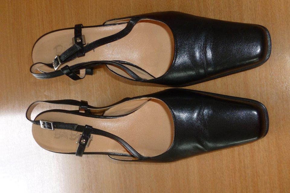 Schicke Damen Sling Pumps schwarz Betty Barclay in Goslar