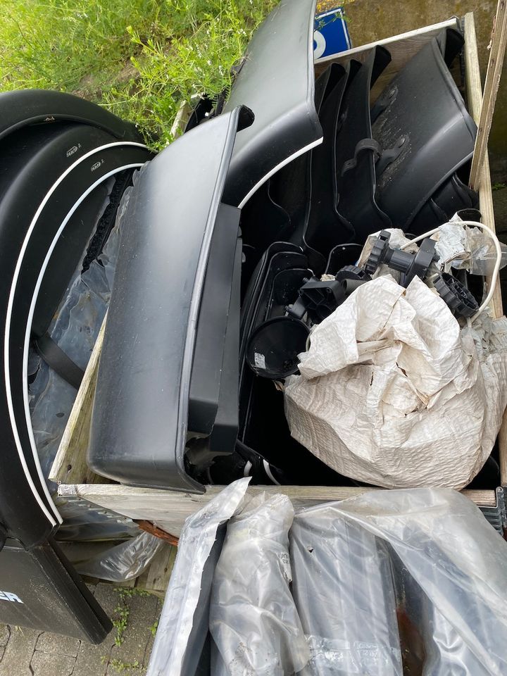 LKW Schmutzempfänger Kotflügel Radabdeckung Ersatzteil in Bielefeld