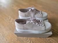 Stylische Markensneaker von Kennel und Schmenger- NEU Nordrhein-Westfalen - Lemgo Vorschau