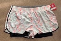 Sportshorts Adidas 2in1 neu mit Etikett FC Bayern München Niedersachsen - Hameln Vorschau