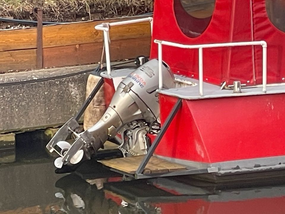 Motoryacht / Kajütmotorboot / Motorboot Außenborder Honda 35PS in Hamburg