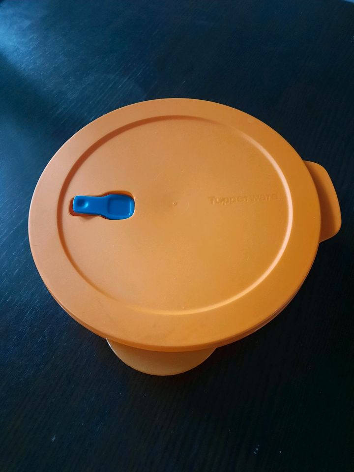 Tupperware Essenbehälter in Berlin