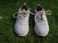 TOMS Damenschuhe Sneaker hellgrau grau Größe 37 Nordrhein-Westfalen - Krefeld Vorschau