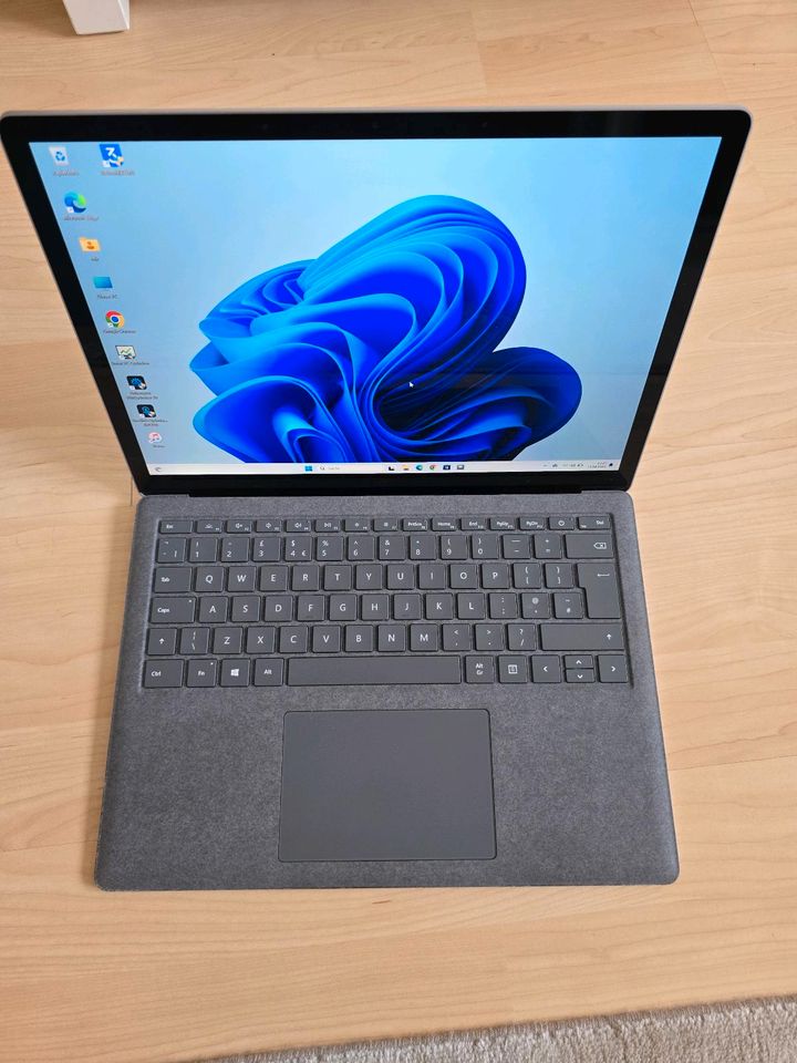 Microsoft Surface Laptop 3 i5 8gb 256gb Win11 in Oberhausen