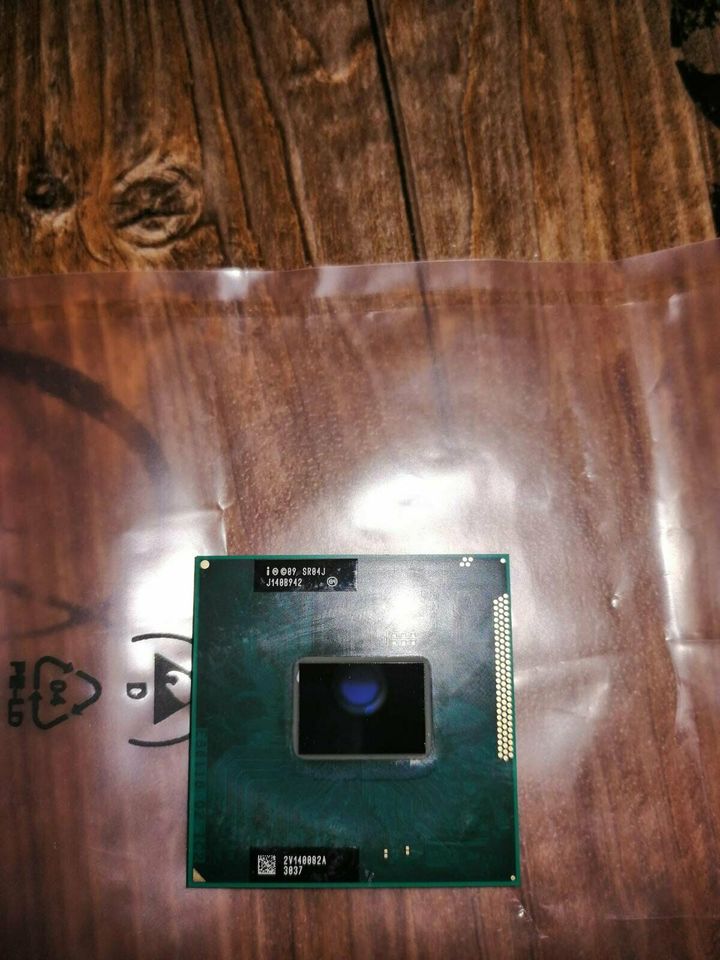 Intel i3 2330m Prozessor CPU in Lüdersfeld