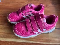 Adidas Turnschuhe 33 Pink mit Defekt Nordrhein-Westfalen - Soest Vorschau