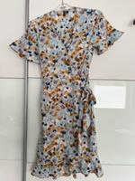 Kleid Wickelkleid hellblau Blumen Rheinland-Pfalz - Alzey Vorschau
