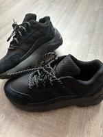 Adidas ZX 22 J Schwarz Sportschuhe Gr.38 neu mit Kraton Nordrhein-Westfalen - Krefeld Vorschau