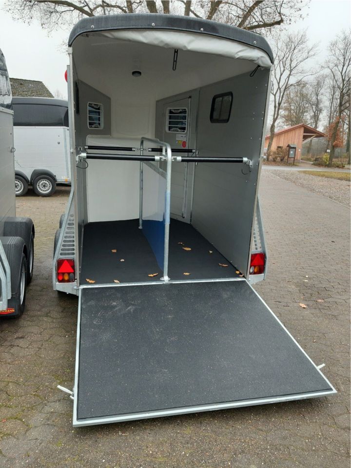 Pferdeanhänger zu vermieten,Böckmann,Anhänger in Oldendorf (Landkreis Stade)