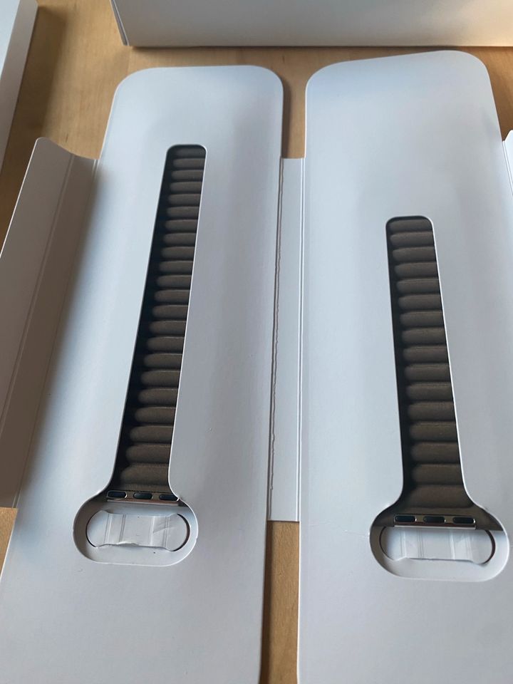 Apple Watch Armbänder 45 mm, original von Apple in Mayschoß