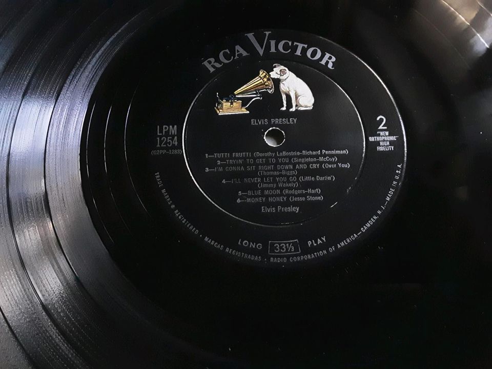 ELVIS PRESLEY NO. 1 , RCA VICTOR, 1956 in Borkum