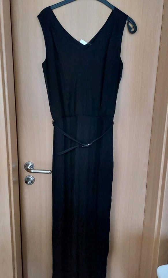 NEU 38  Sommerkleid/ Festkleid / Plissee Rock in Rüsselsheim