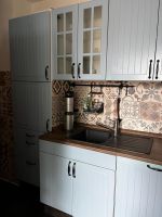 Wunderschöne hellblaue Küche ohne Geräte nur Geschirrspüler/Mikro Sachsen - Schkeuditz Vorschau