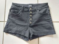 ONLY Jeans Short Damen Gr. M, grau, wie NEU, mit Knopfleiste Nordrhein-Westfalen - Pulheim Vorschau