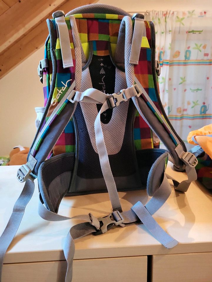 Schulrucksack von Satch mit Sporttasche und Regenschutz in Mettenheim